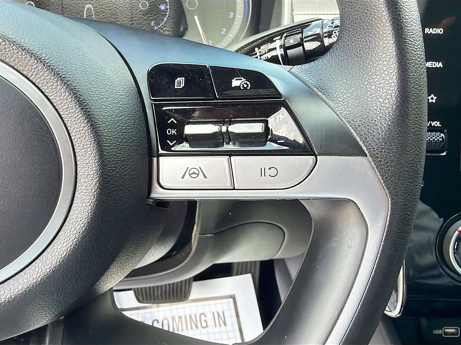 Used 2022 Hyundai Santa Cruz SEL FWD image 35