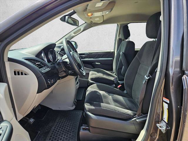 Used 2019 Dodge Grand Caravan SE w/ UConnect Hands-Free Group FWD image 15