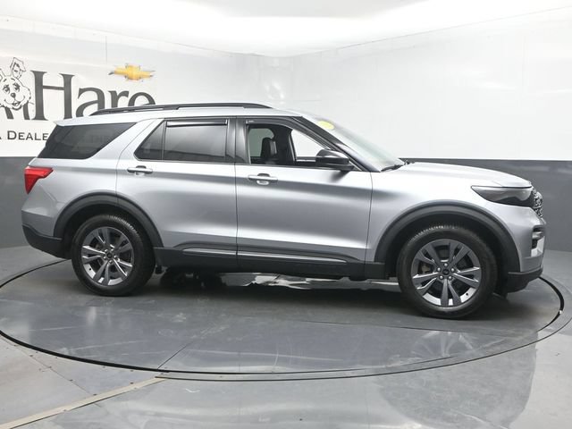 Used 2022 Ford Explorer XLT w/ Equipment Group 202A AWD/4WD image 52