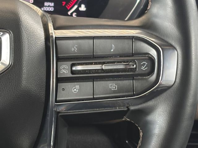 Used 2025 GMC Canyon Denali AWD/4WD image 12