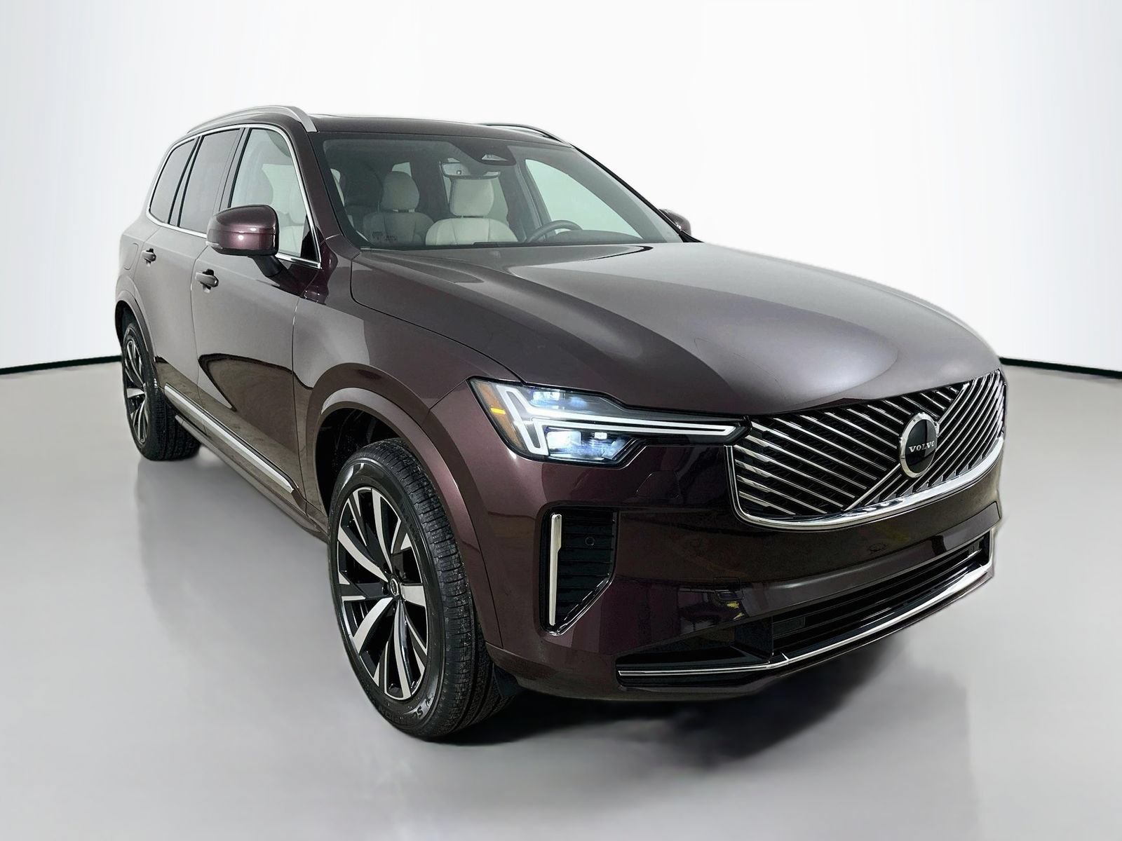 New 2026 Volvo XC90 B5 Core w/ Protection Package Premier AWD/4WD image 3