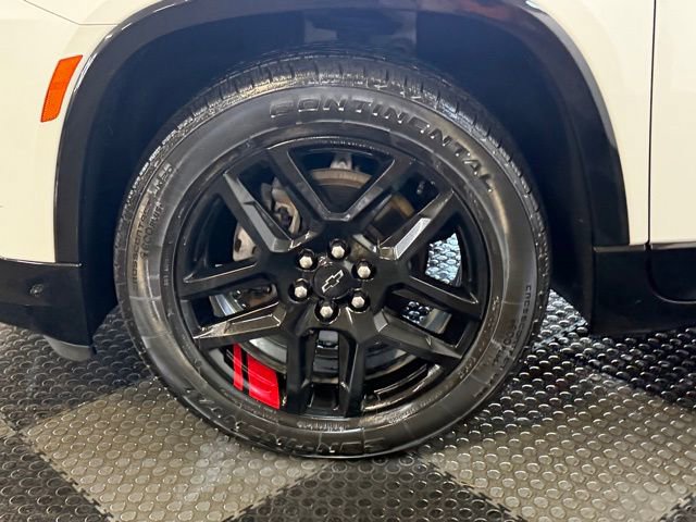 Used 2023 Chevrolet Traverse Premier w/ Redline Edition AWD/4WD image 13