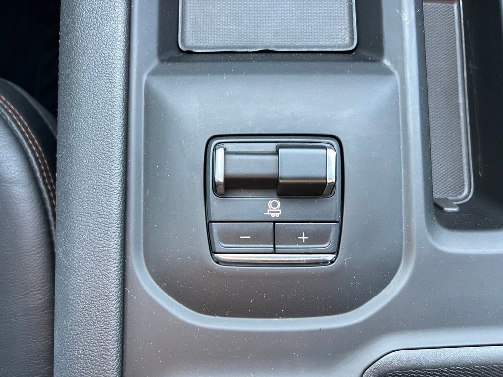 Used 2025 GMC Sierra 3500 AT4 w/ AT4 Premium Plus Package image 32