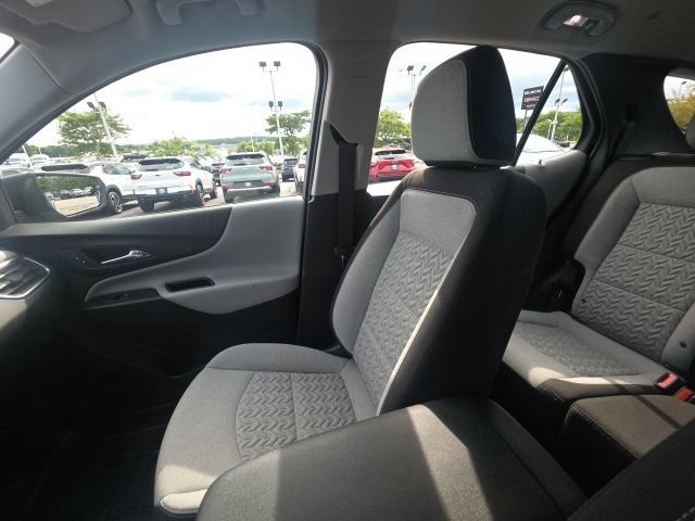 Used 2024 Chevrolet Equinox LS FWD image 22