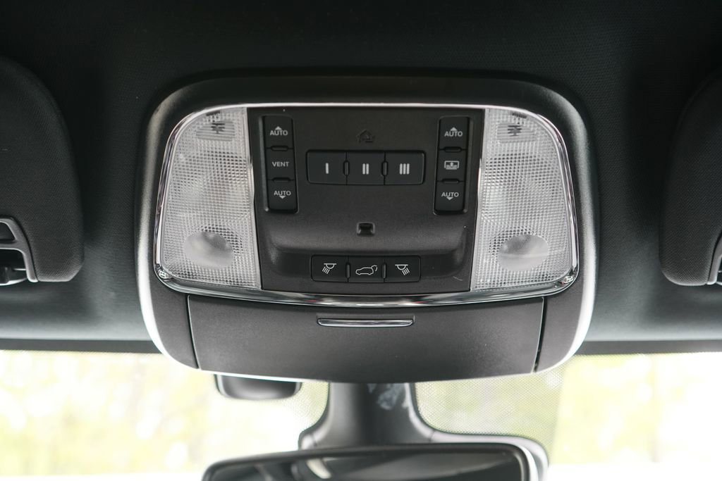 Used 2021 Jeep Grand Cherokee Limited w/ Quick Order Package 28K 80th AWD/4WD image 24