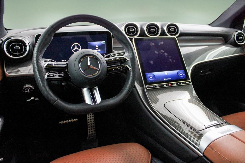 Used 2024 Mercedes-Benz GLC 300 image 17