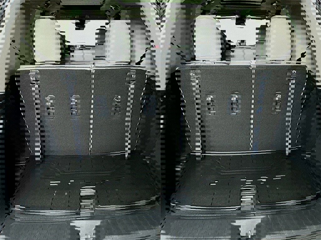 New 2025 Honda Pilot Touring image 29