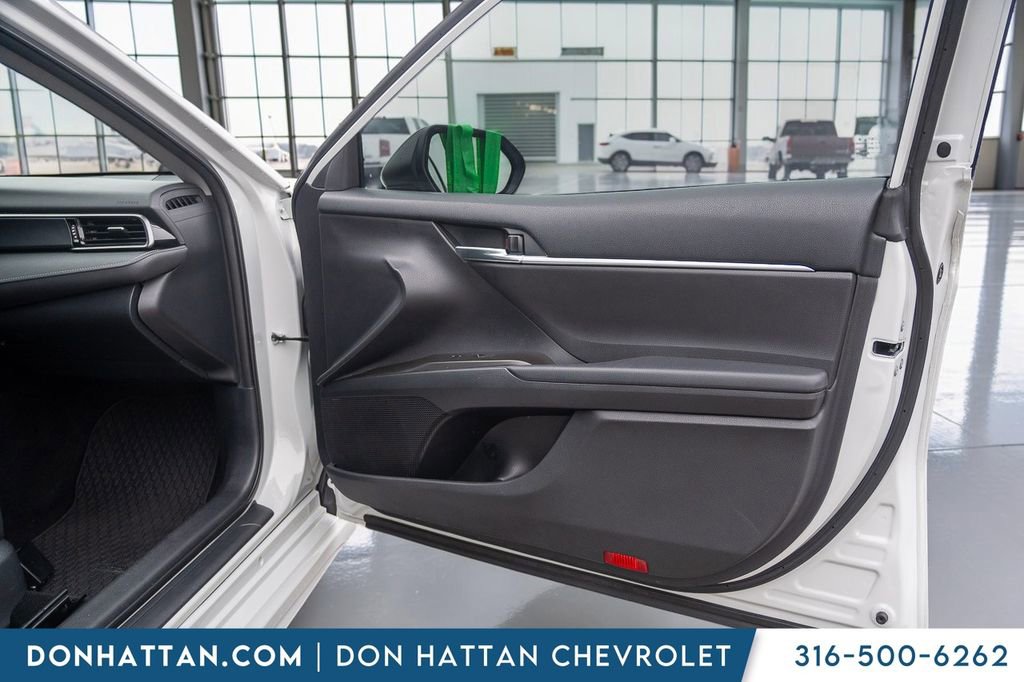 Used 2023 Toyota Camry SE FWD image 26