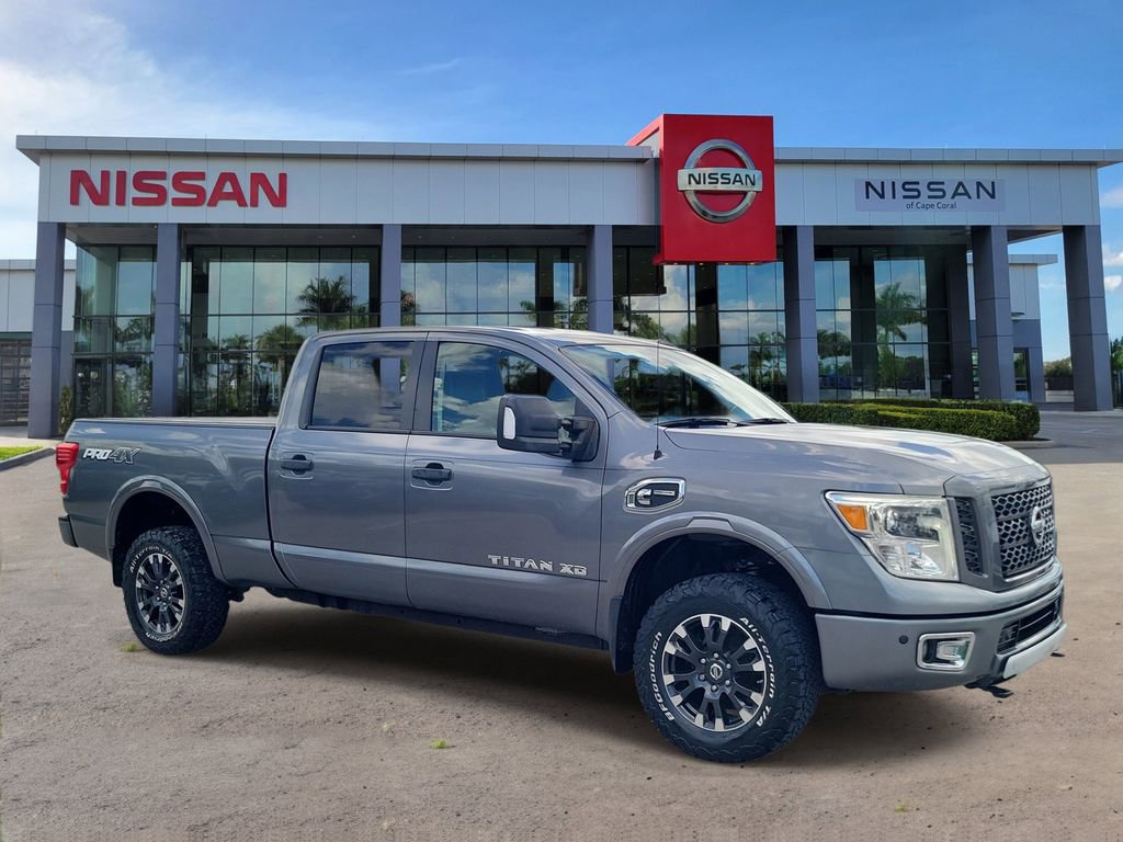 Used 2019 Nissan Titan PRO-4X w/ Pro-4x Convenience Package AWD/4WD image 2