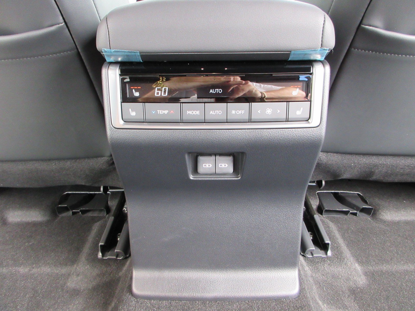 Used 2026 Lexus GX 550 w/ Cold Area Package AWD/4WD image 23