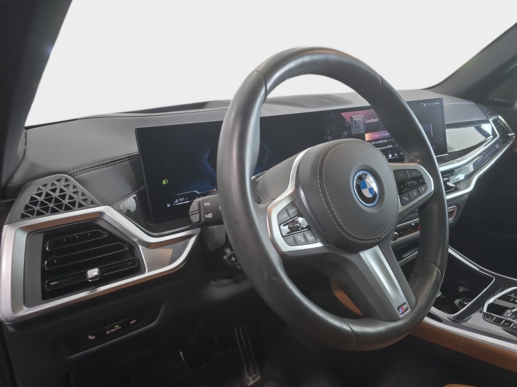 Certified 2026 BMW X5 xDrive50e w/ Executive Package AWD/4WD image 19