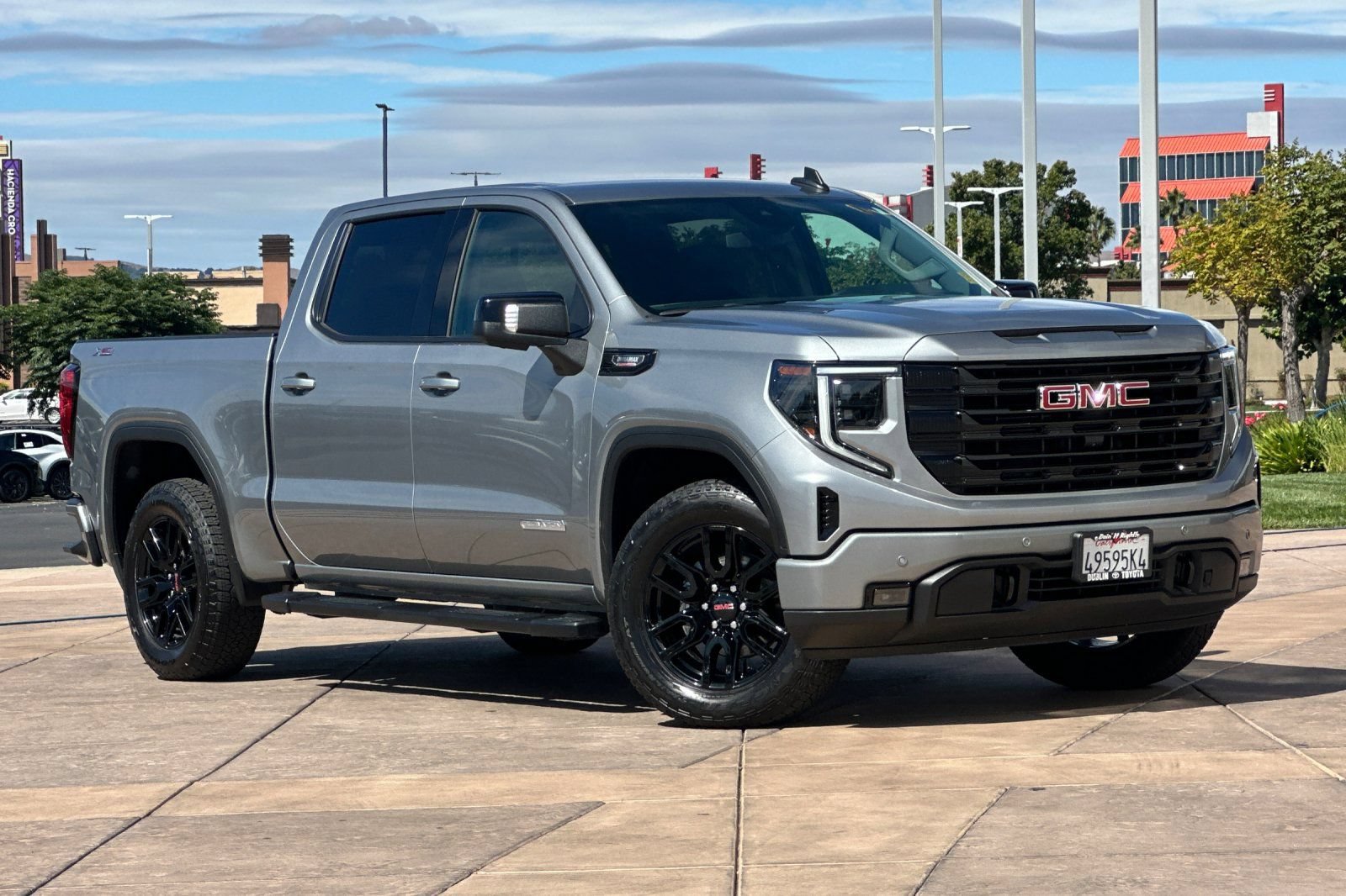 Used 2026 GMC Sierra 1500 Elevation w/ Elevation Premium Package AWD/4WD image 2