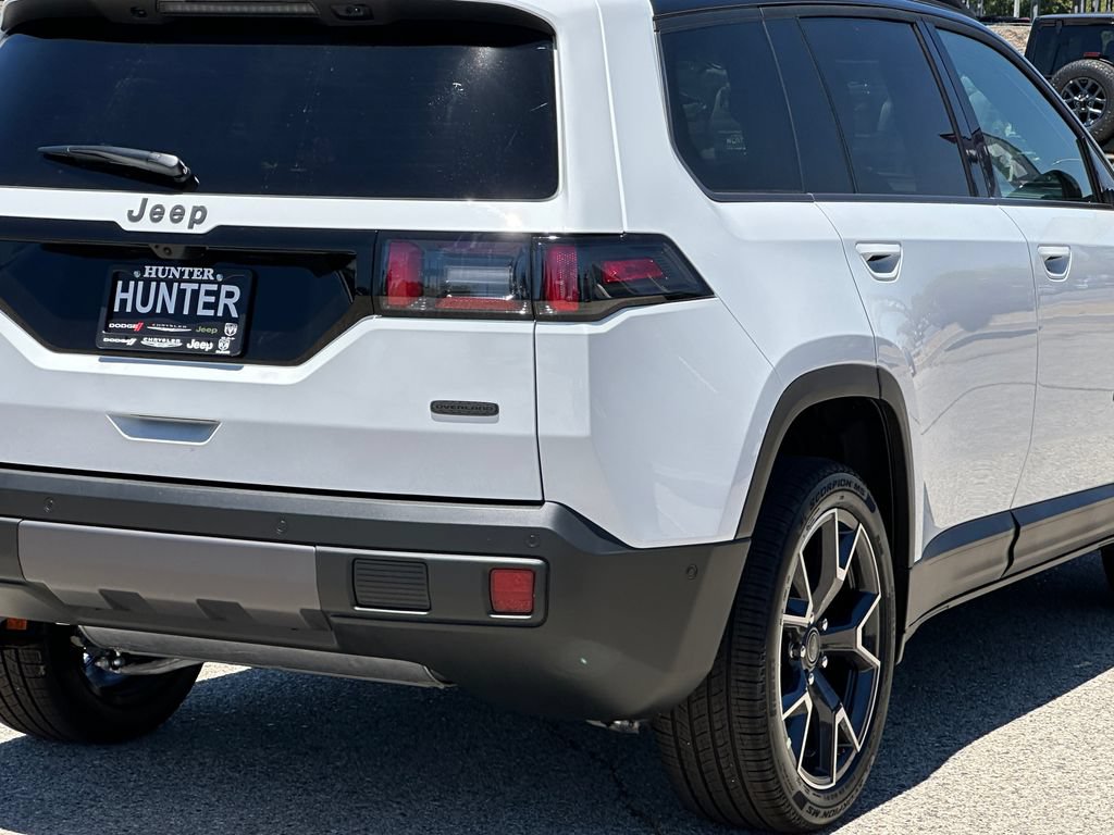 New 2026 Jeep Cherokee Overland w/ Trailer Tow Group AWD/4WD image 8