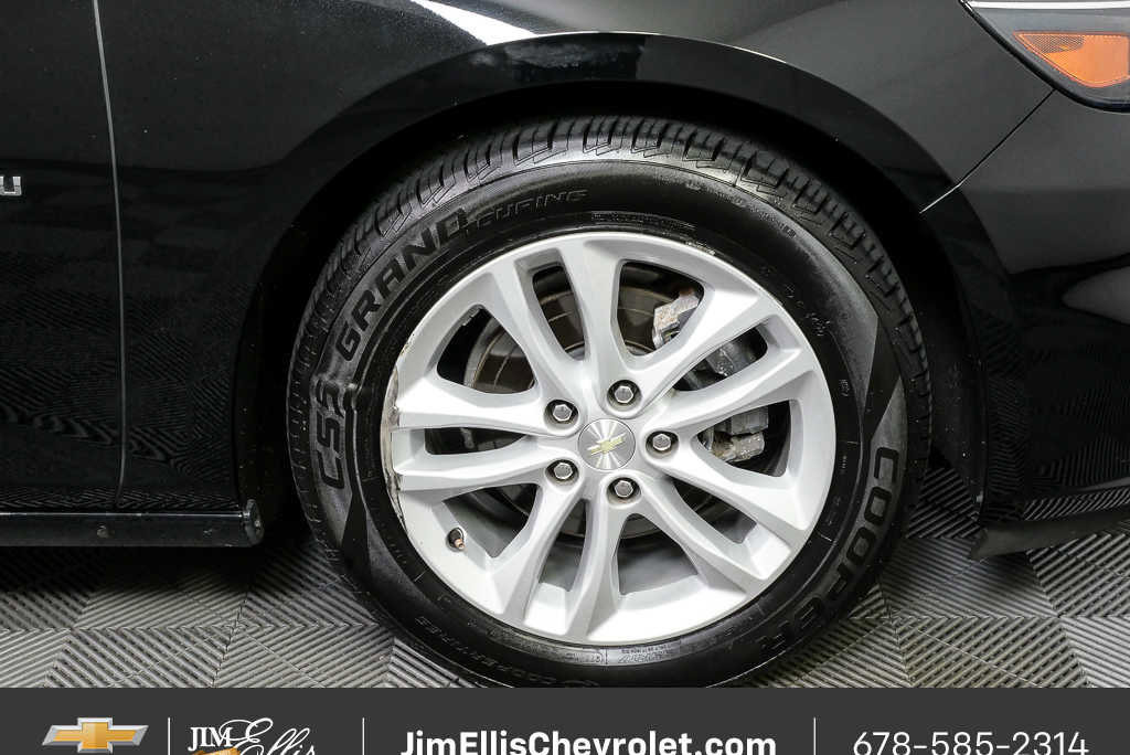 Used 2017 Chevrolet Malibu LT image 35