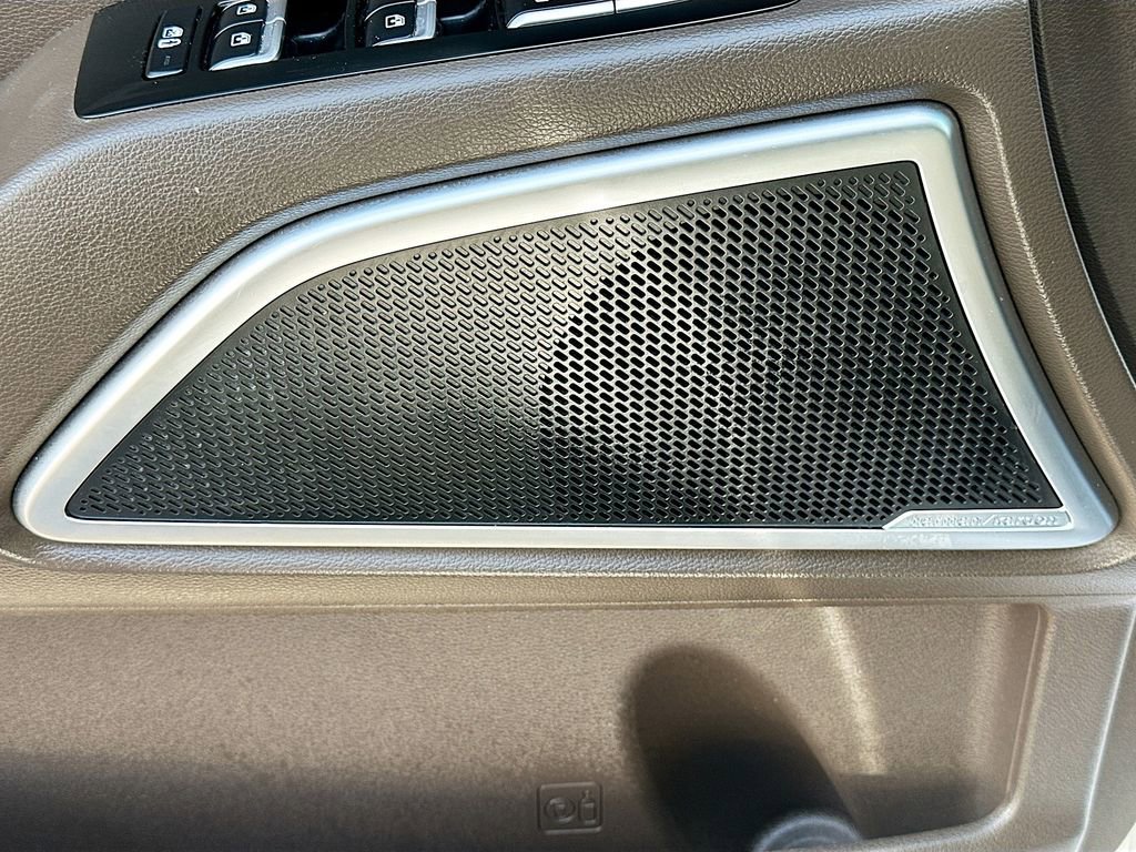 Used 2020 Kia Telluride SX w/ Towing Package image 19