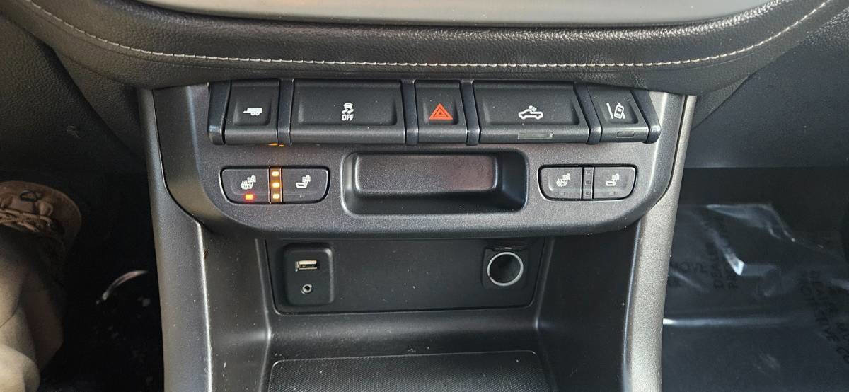 Used 2016 GMC Canyon SLT w/ Driver Alert Package image 13