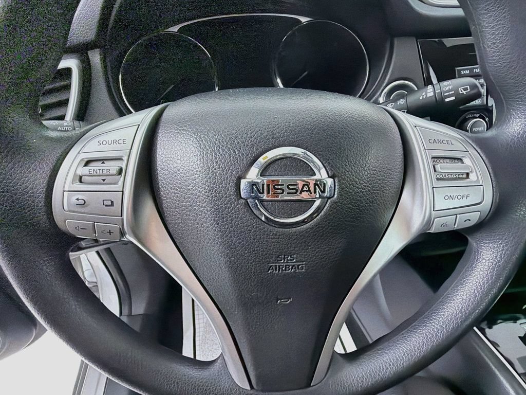 Used 2015 Nissan Rogue SV w/ SV Premium Package AWD/4WD image 11