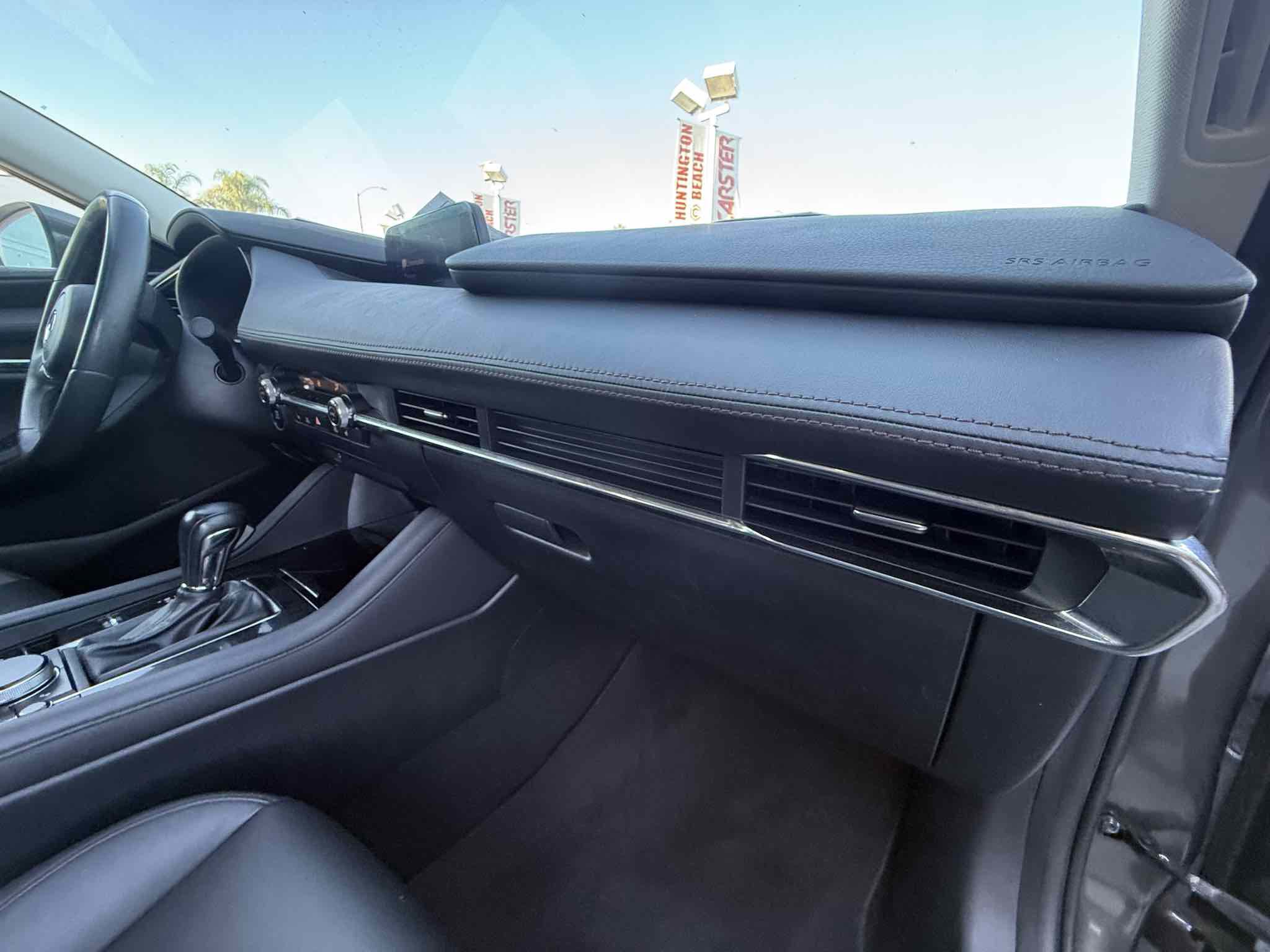 Used 2019 MAZDA MAZDA3 Sedan w/ Preferred Package image 43