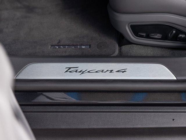 New 2025 Porsche Taycan image 26