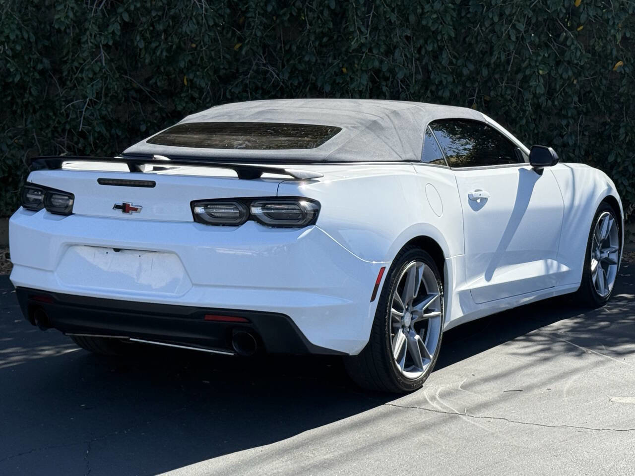 Used 2020 Chevrolet Camaro LT w/ RS Package RWD image 8