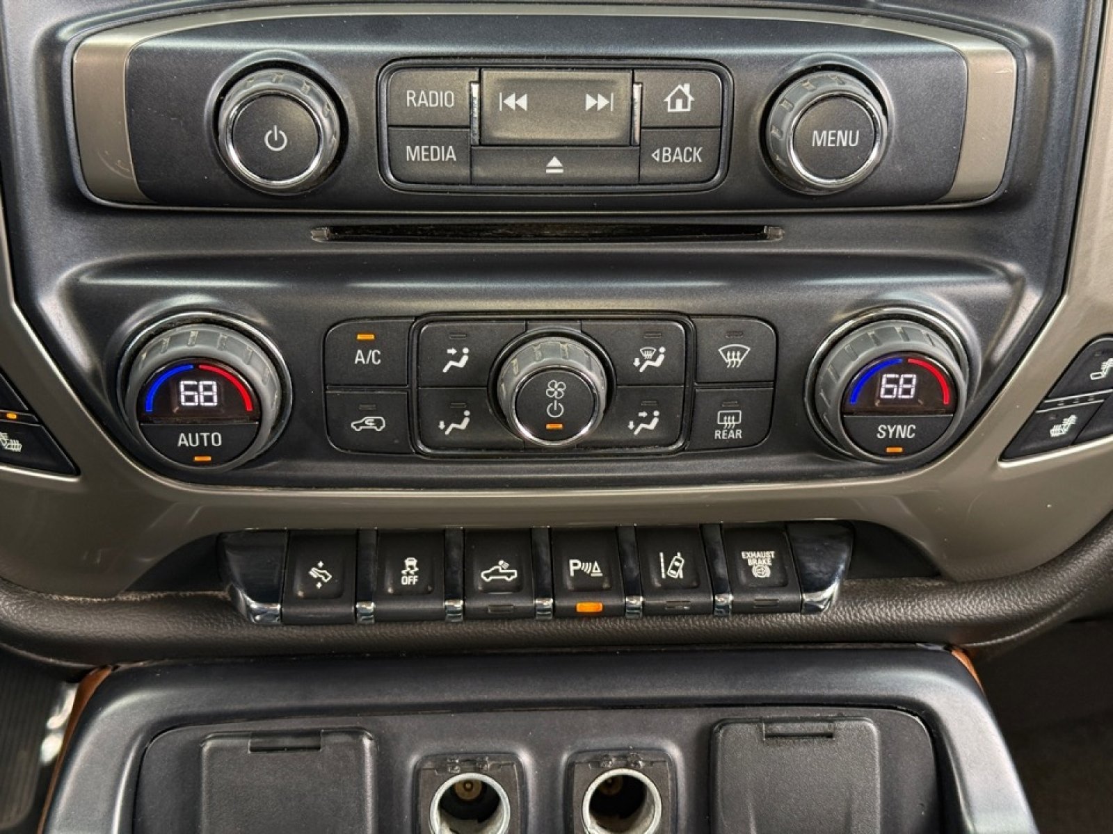 Used 2018 Chevrolet Silverado 2500 High Country image 29