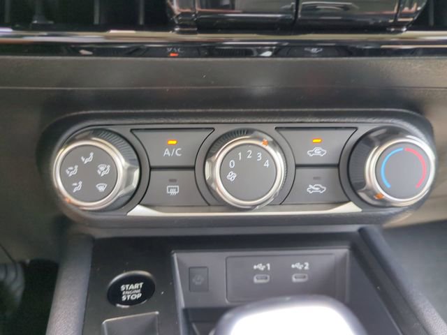 Used 2025 Nissan Kicks SV FWD image 25