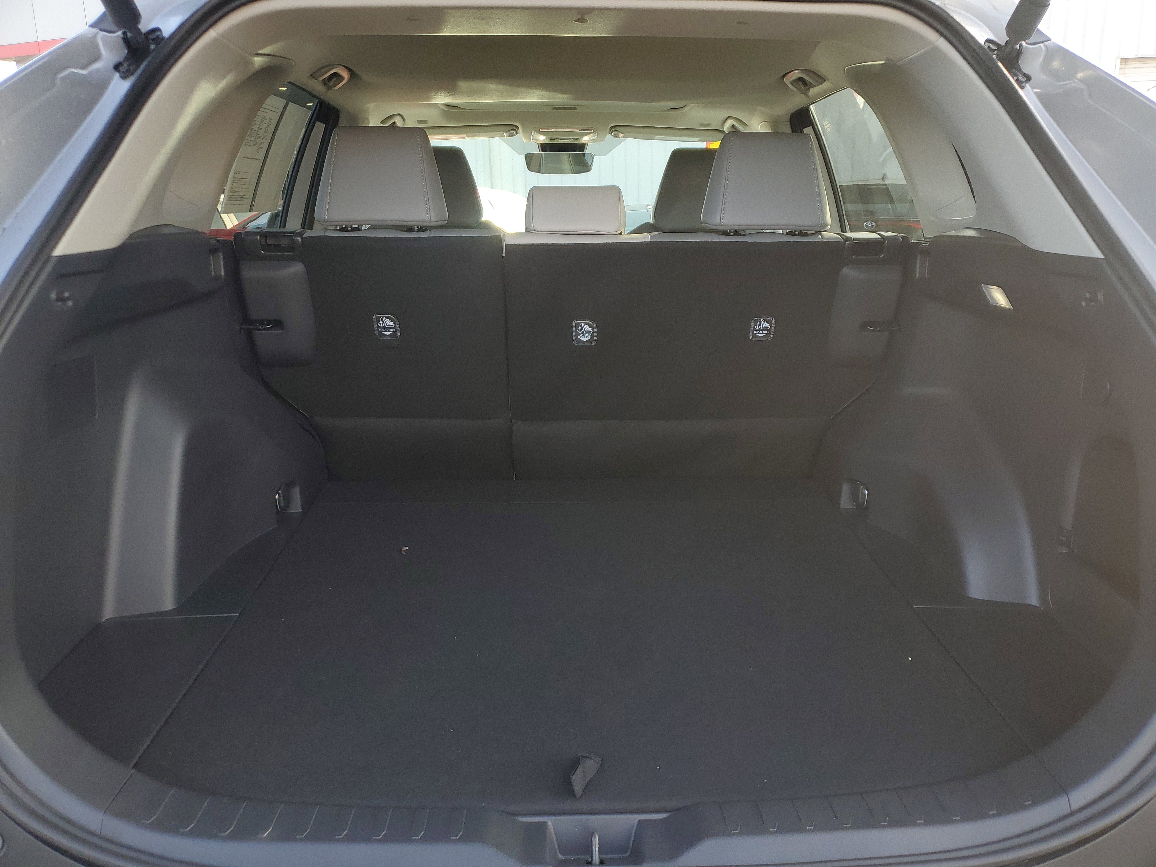 Used 2024 Toyota RAV4 XLE Premium image 8