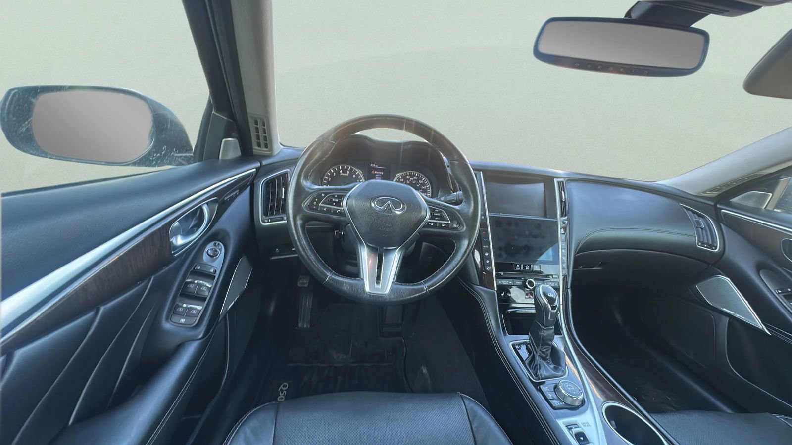 Used 2018 INFINITI Q50 Luxe w/ Sensory Package (Luxe) image 19