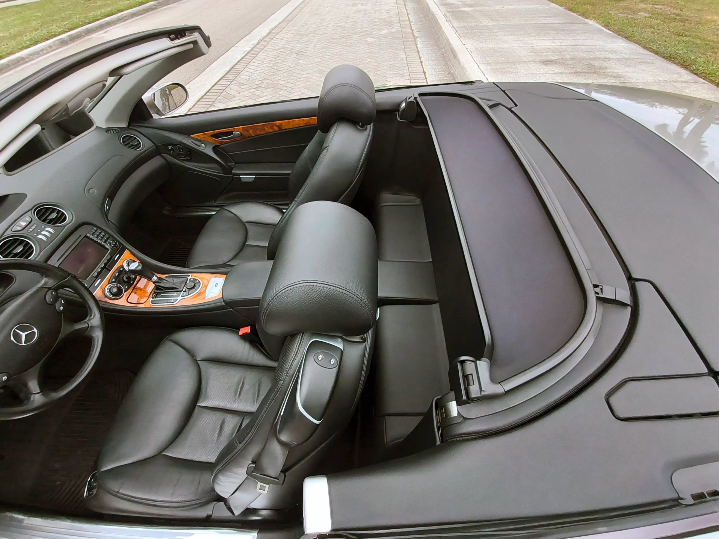 Used 2007 Mercedes-Benz SL 550 image 15