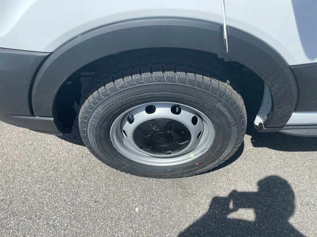 New 2026 Ford Transit 250 148 Medium Roof RWD image 9