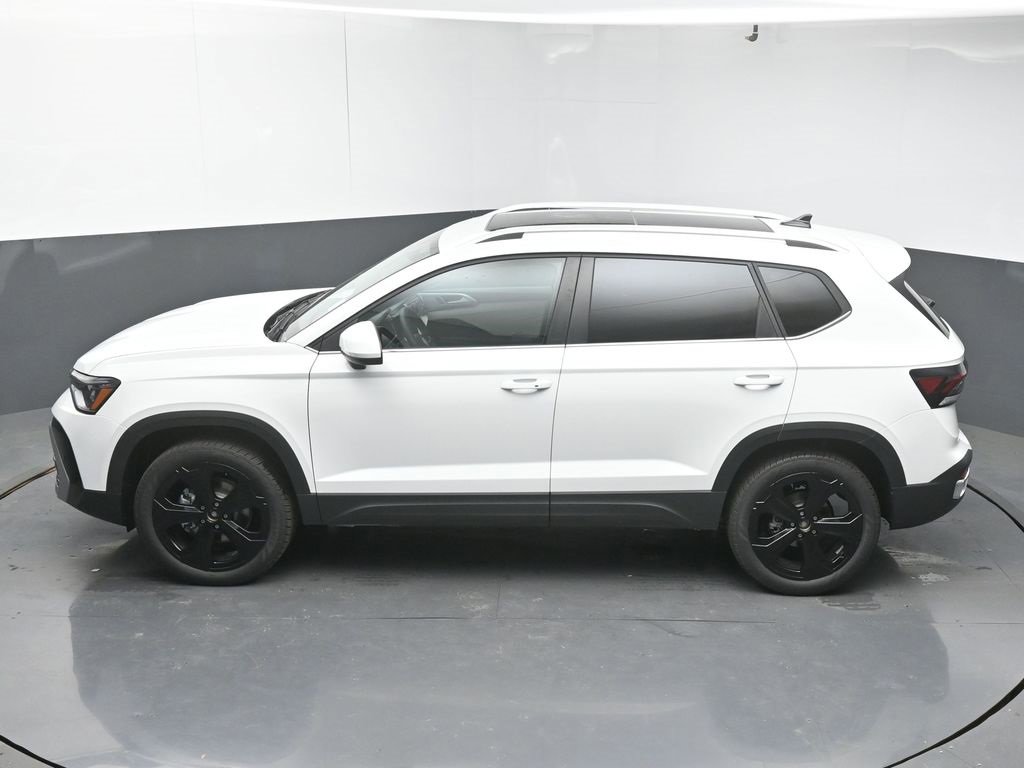 Used 2025 Volkswagen Taos SEL image 45