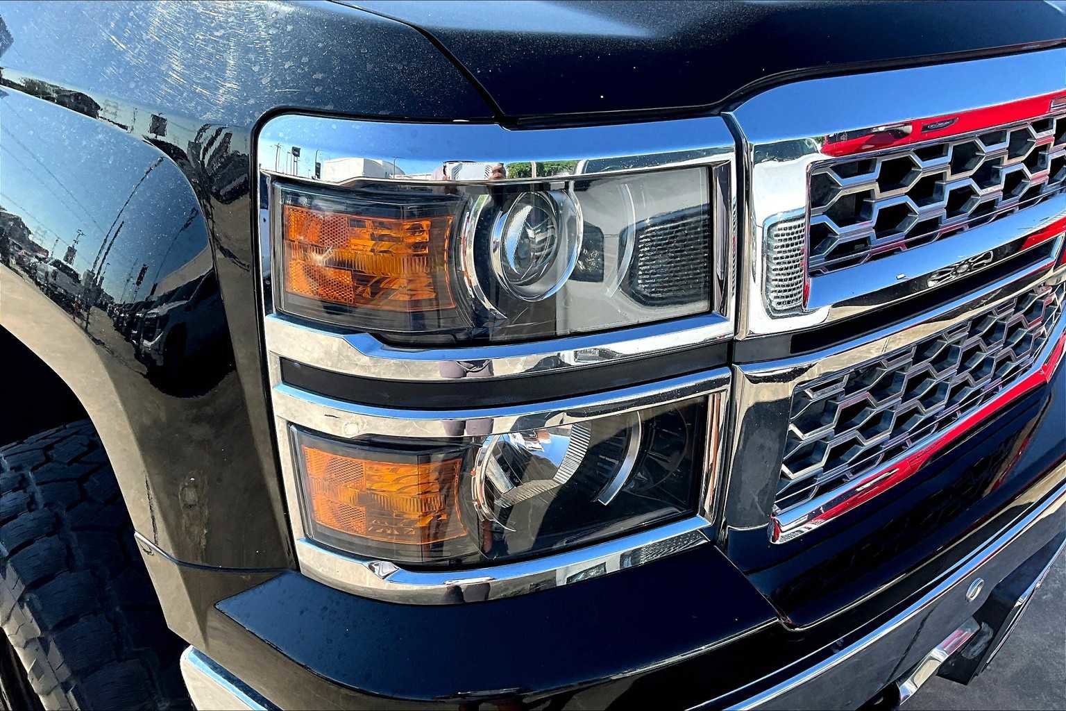 Used 2015 Chevrolet Silverado 1500 LTZ w/ LTZ Plus Package image 26
