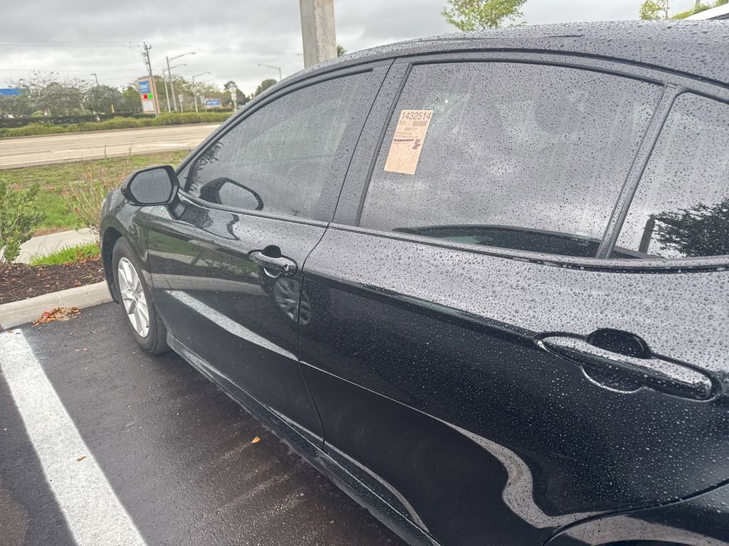 Used 2025 Toyota Camry LE w/ Convenience Package image 8