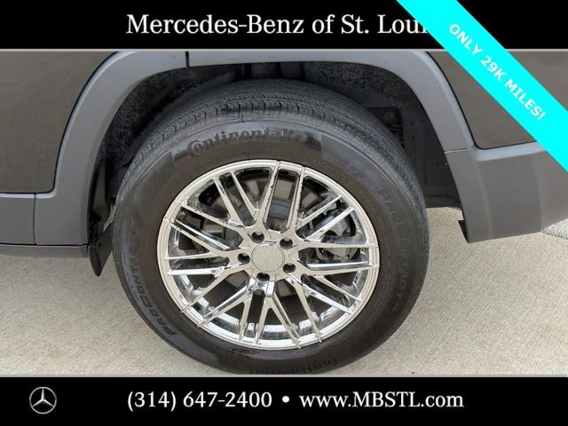 Used 2022 Jeep Cherokee Limited image 9