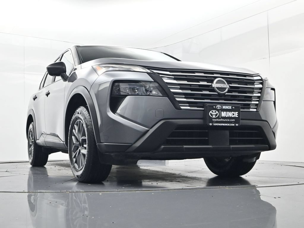 Used 2024 Nissan Rogue S FWD image 45
