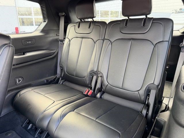 Certified 2025 Jeep Grand Cherokee L Limited w/ Luxury Tech Group II image 23