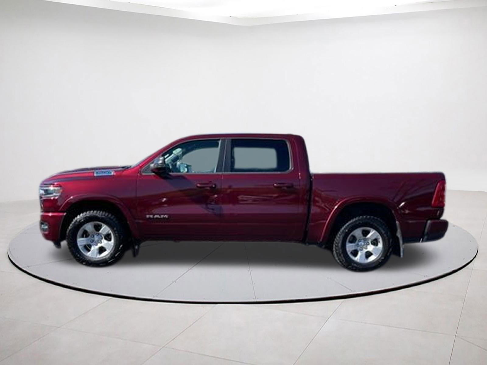 Used 2025 RAM 1500 Big Horn AWD/4WD image 4