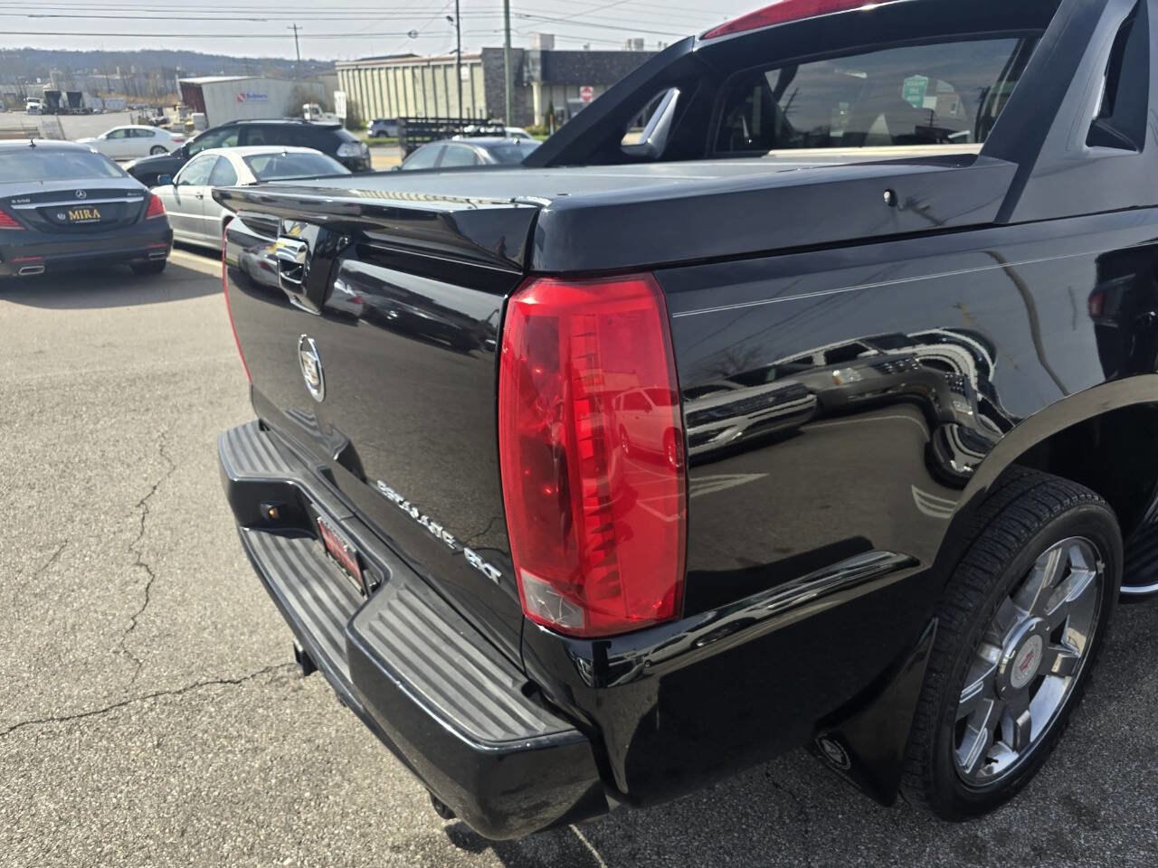 Used 2008 Cadillac Escalade EXT image 18