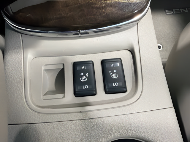 Used 2014 Nissan Sentra SL w/ Premium Package FWD image 23