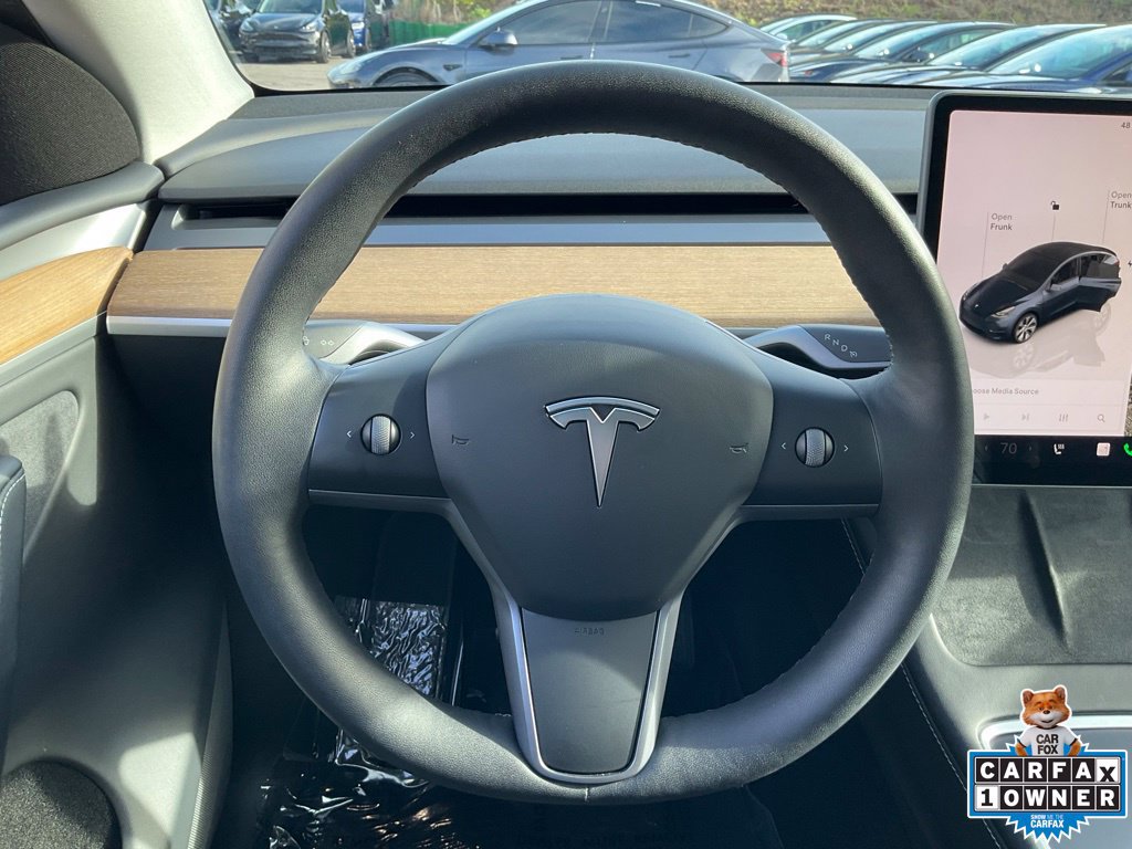 Used 2024 Tesla Model Y Long Range AWD/4WD image 47