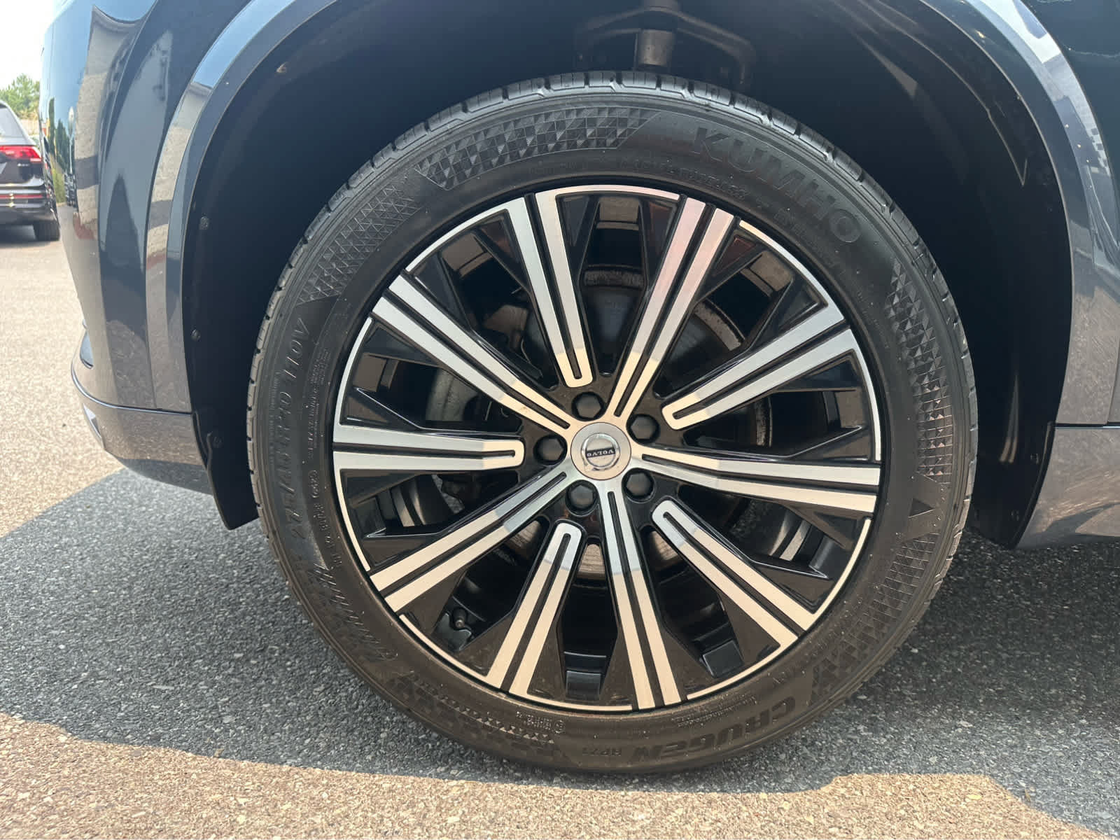 Used 2023 Volvo XC90 B5 Core w/ Protection Package Premier AWD/4WD image 17