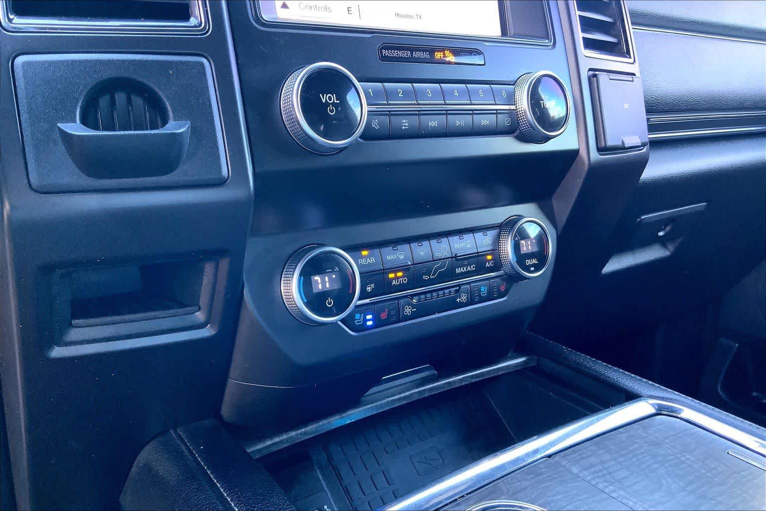 Used 2019 Ford Expedition Limited RWD image 33