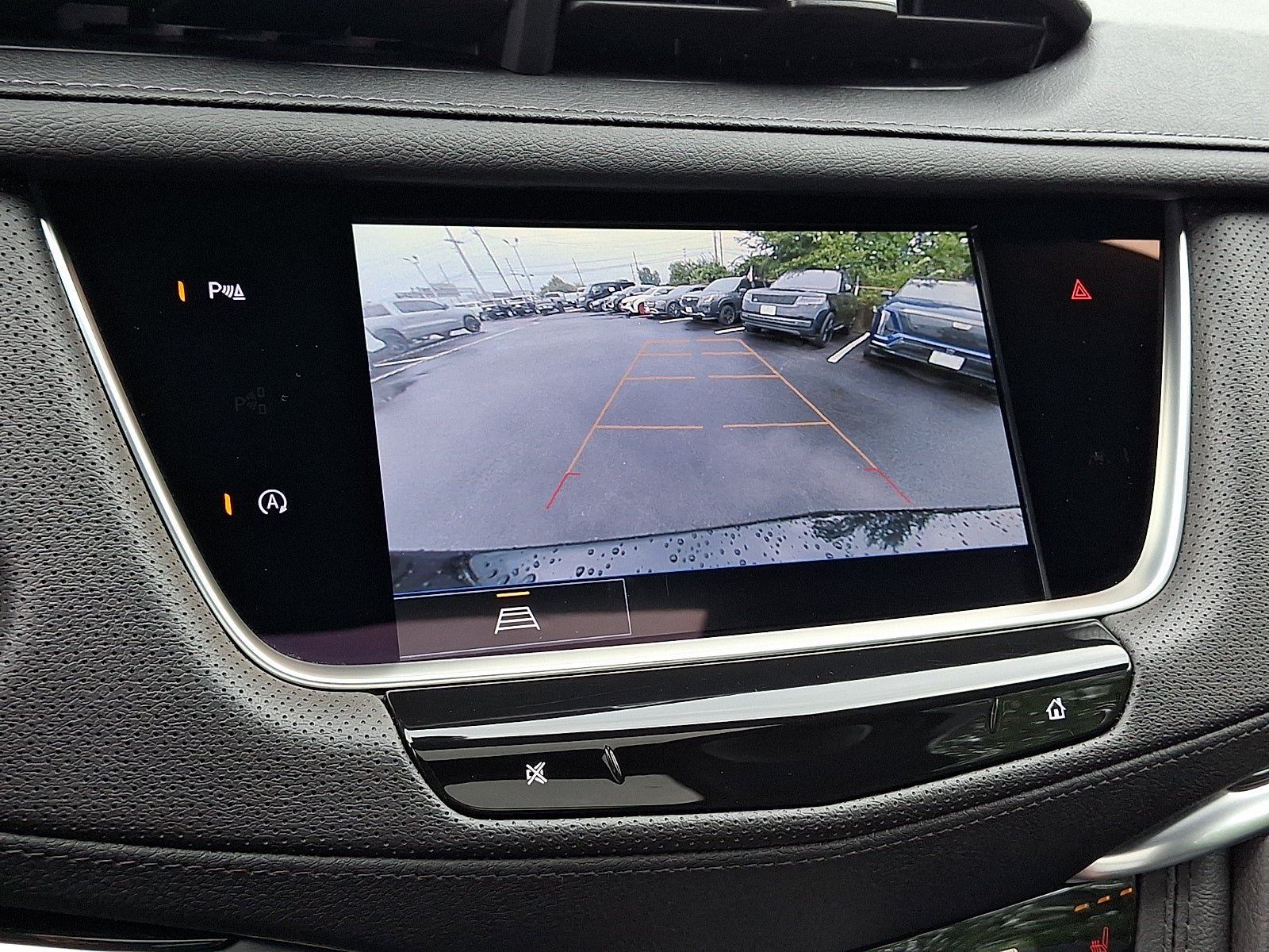 Certified 2024 Cadillac XT5 Premium Luxury w/ LPO, Floor Liner Package AWD/4WD image 31