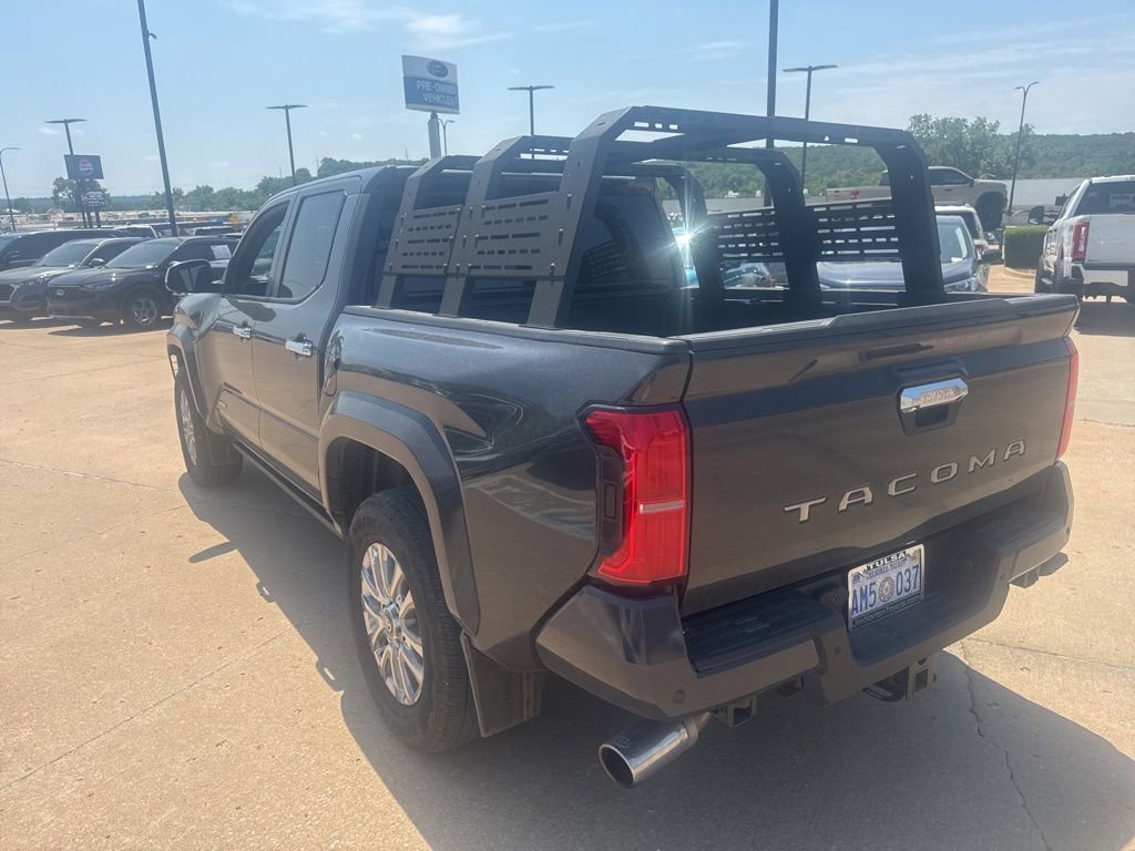 Used 2025 Toyota Tacoma Limited AWD/4WD image 4