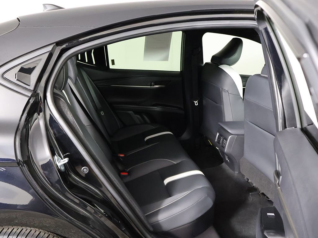 Used 2025 Toyota Camry SE FWD image 32