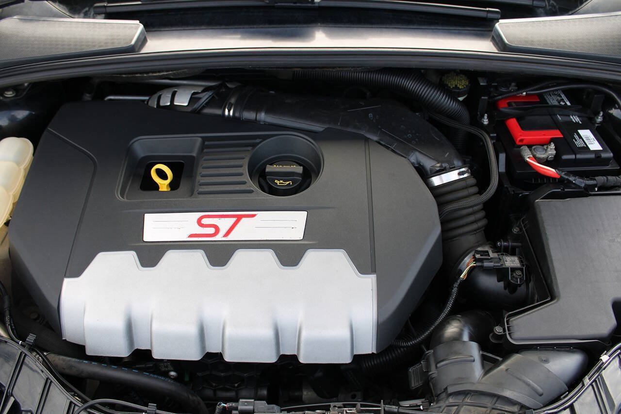 Used 2014 Ford Focus ST w/ Equipment Group 202A FWD image 15