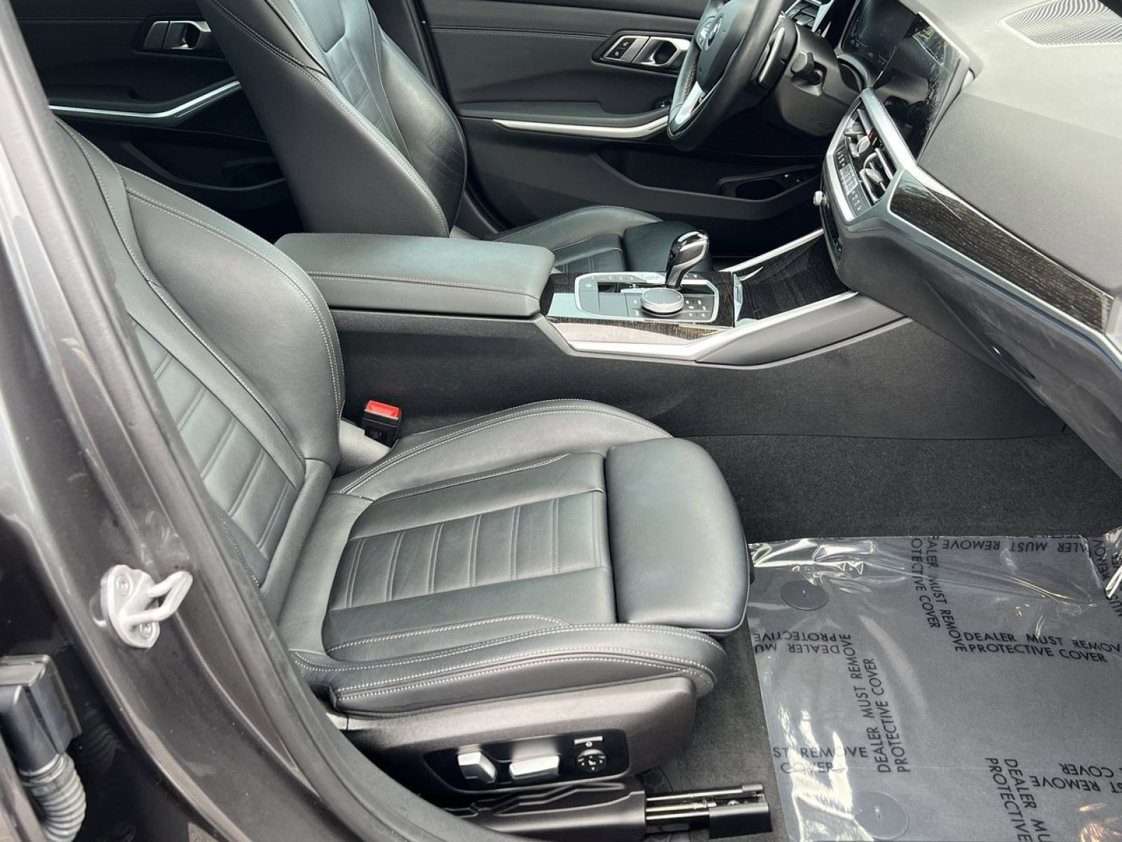 Used 2021 BMW 330e xDrive w/ Executive Package image 30