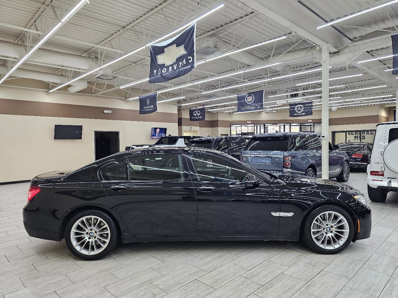 Used 2014 BMW 750Li image 5