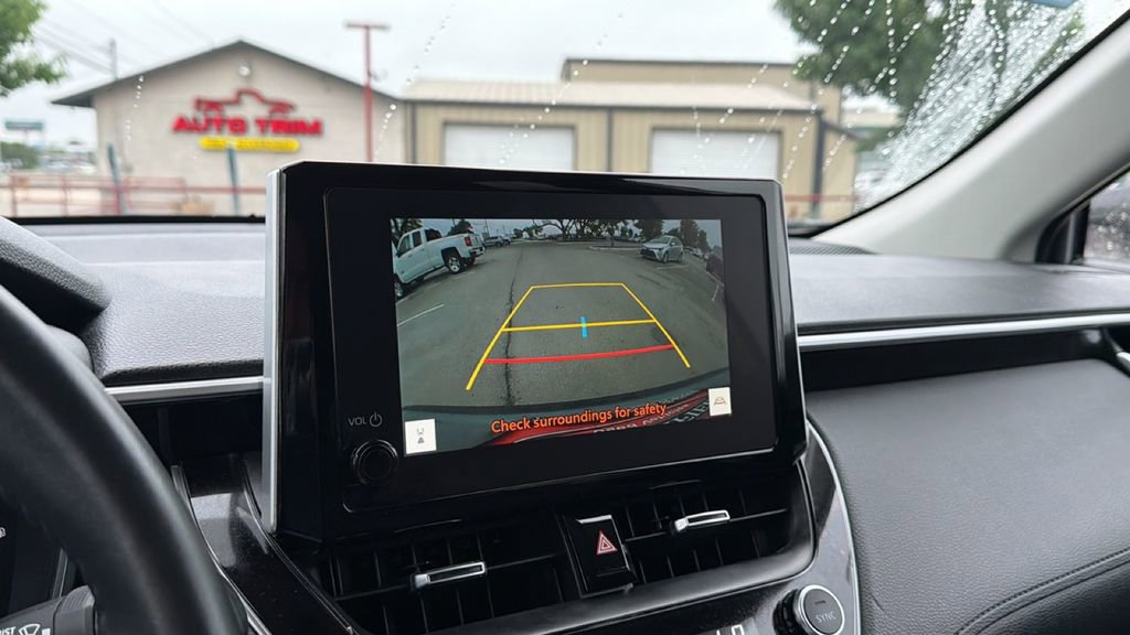 Used 2025 Toyota Corolla Cross XLE FWD image 30