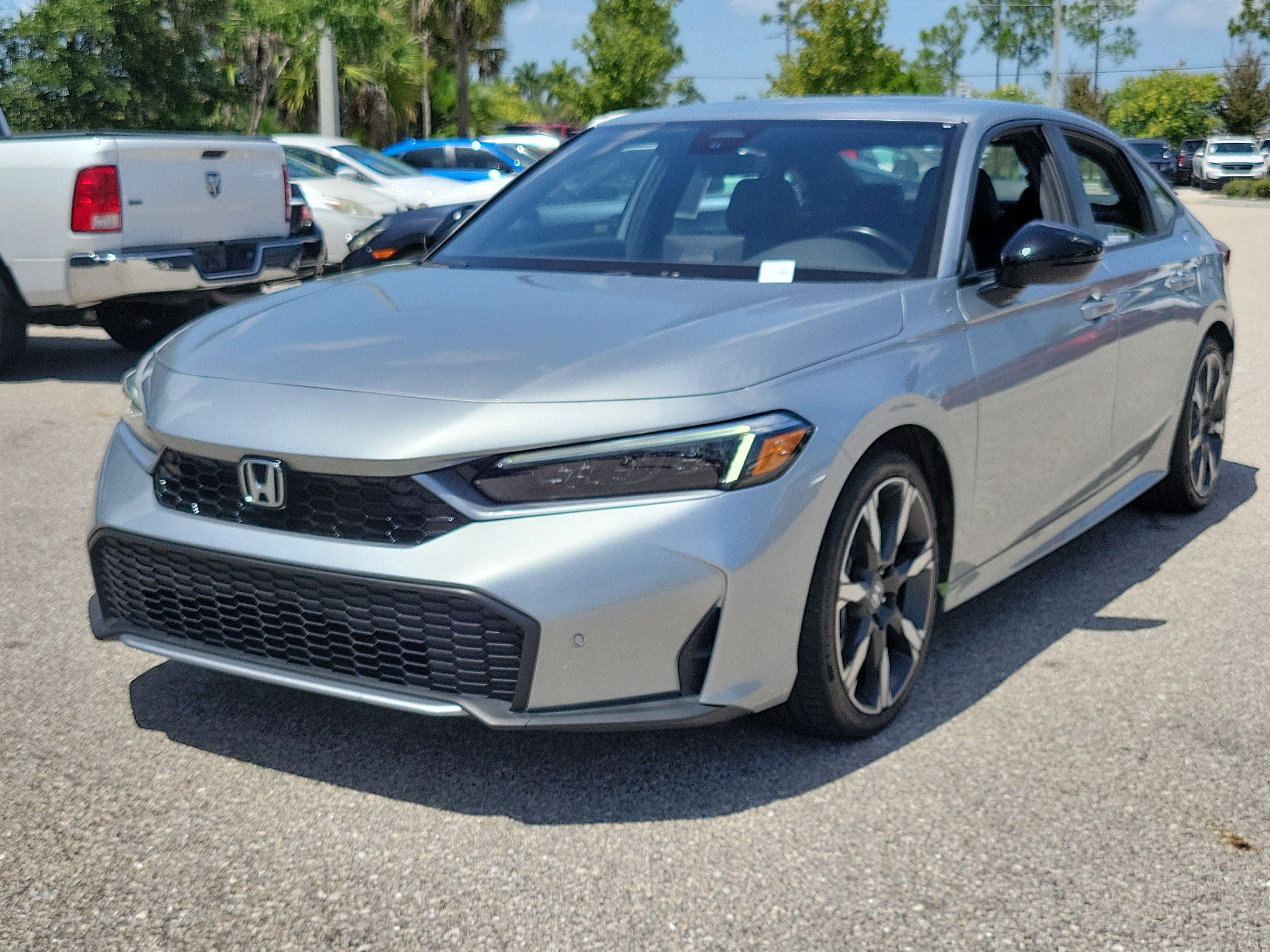 Used 2025 Honda Civic Sport image 3